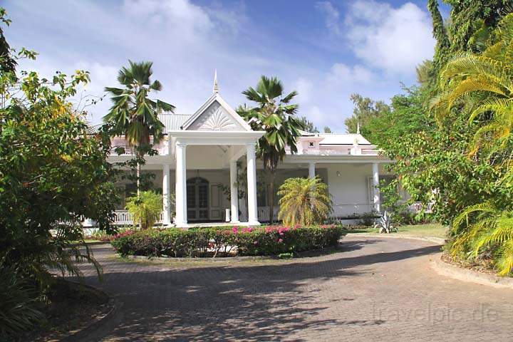 af_sey_praslin_029.jpg - Das Casino des Îles am Anse Volbert auf Praslin