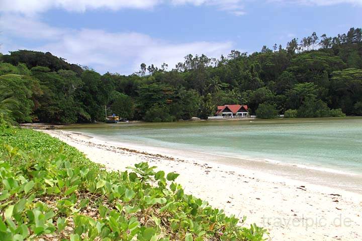 af_sey_mahe_019.jpg - Der Strand der Bucht Anse Boileau auf der Seychellen Insel Mah