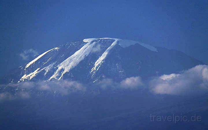 af_tz_kilimanjaro_004.jpg - Die schneebedeckte Spitze des Kilimanjaro