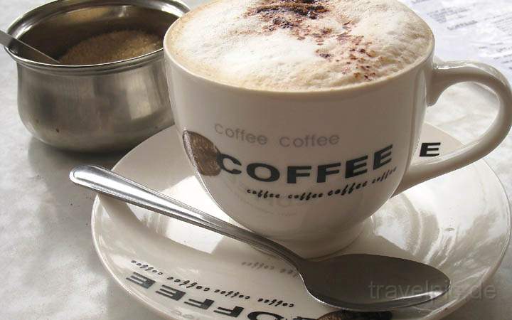 af_tz_moshi_016.jpg - Zwischenstop in der Caffe Lounge mit leckeren Cappuccino