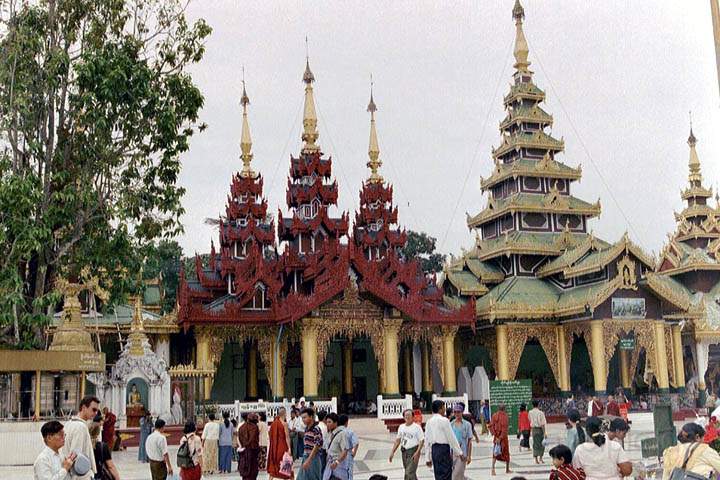 as_myanmar_058.jpg - Shwedagon Paya in Yangon