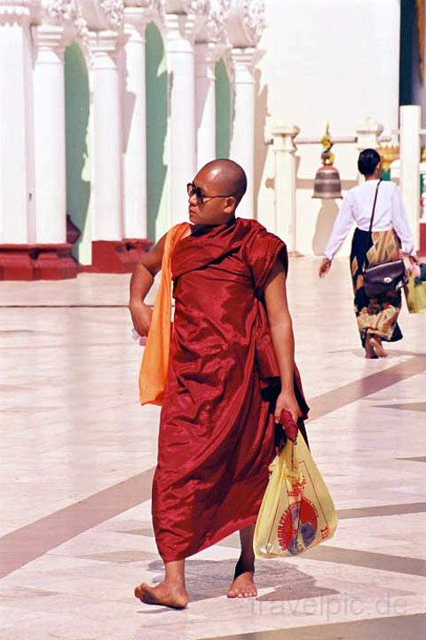 as_myanmar_059.jpg - Shwedagon Paya in Yangon