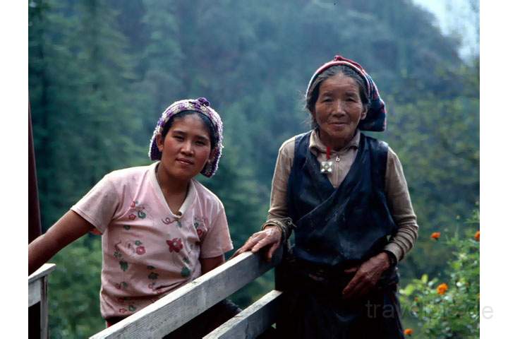 as_np_langtang_002.JPG - Mutter und Tocher unterwegs auf dem Langtang Trek in Nepal