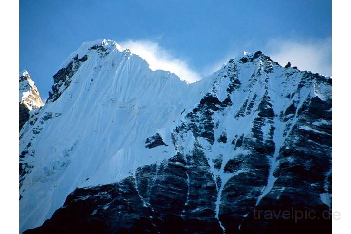 as_np_langtang_006.JPG - Der Gipfel des Langtang Lirung kurz nach Sonnenaufgang, Nepal
