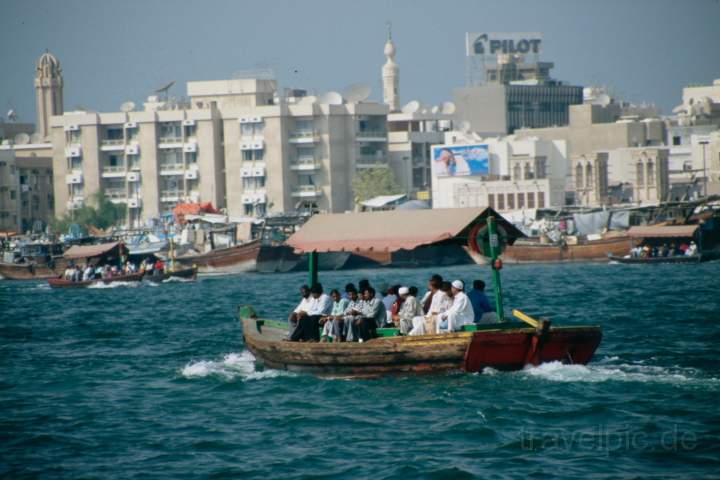 as_vae_dubai_006.JPG - Boote auf dem Dubai Creek, Vereinigte Arabische Emirate