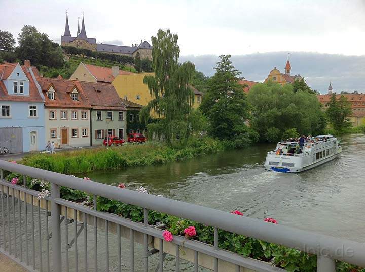 eu_de_bamberg_008.jpg - Blick auf die Regnitz und das Kloster Michaelsberg in Bamberg