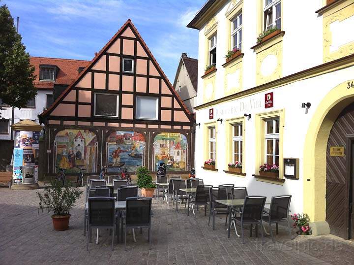 eu_de_bamberg_020.jpg - Ein einsames Café in der oberen Sandstraße in Bamberg