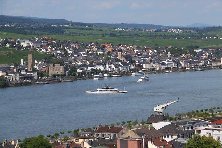 eu_de_bingen_014.jpg - Ausblick über den Rhein von der Burg Klopp oberhalb von Bingen