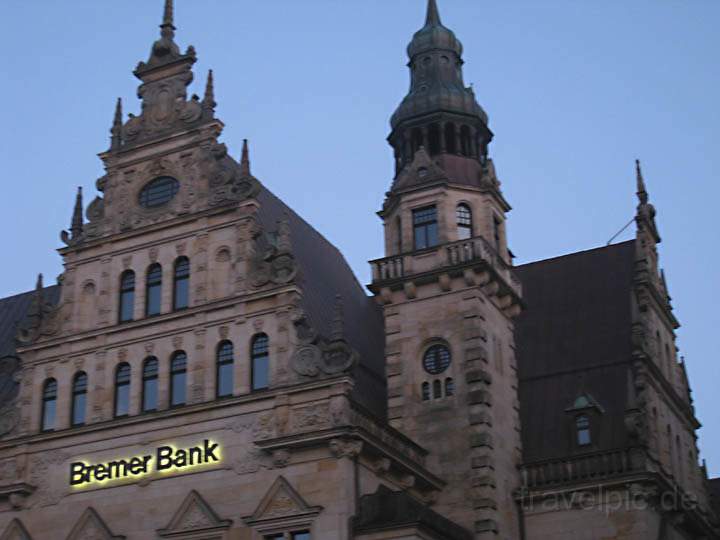 eu_de_bremen_016.jpg - Das viel verzierte Gebäude der Bremer Bank in Bremen