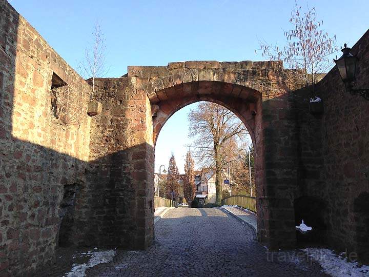 eu_de_gelnhausen_021.jpg - Das spätmittelalterliche Haintor in Gelnhausen