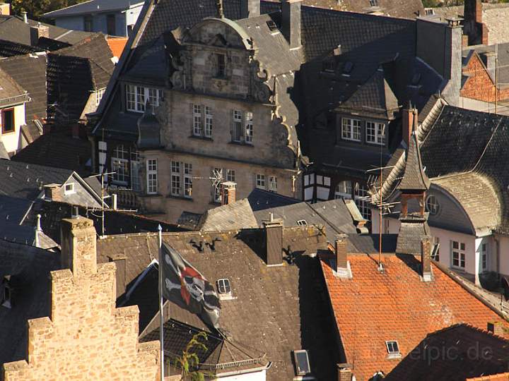 eu_de_marburg_017.jpg - Blick auf die Häuser von marburg vom Landgrafenschloß
