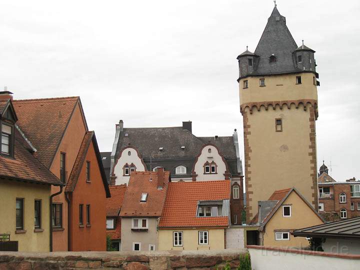 eu_de_miltenberg_007.jpg - Der Würzburger Turm in der Altstadt von Miltenberg