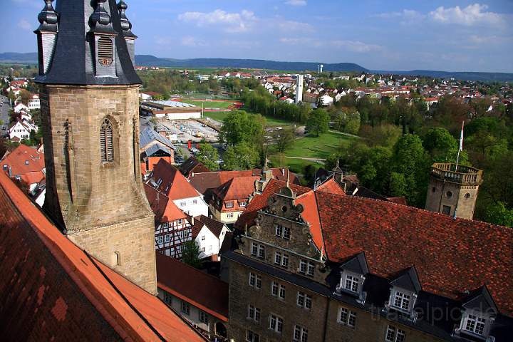 eu_de_oehringen_029.jpg - Blick vom Turm der Stiftskirche auf Öhringen Süd