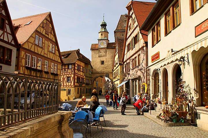 eu_de_rothenburg_022.jpg - Die Altstadt mit der Rödergasse in Rothenburg
