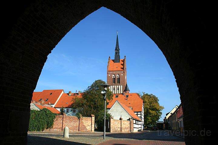 eu_de_usedom_004.jpg - Die Marienkirche in der Stadt Usedom in Norddeutschland