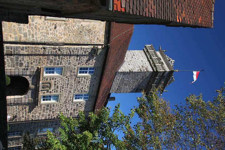 eu_de_waldenburg_010.jpg - Der Turm des Schlosses von Waldenburg im Hohenlohekreis