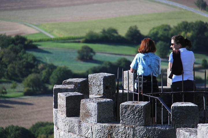 eu_de_waldenburg_012.jpg - Ausblick auf die Hohenloher Ebene von der Stadtmauer in Waldenburg