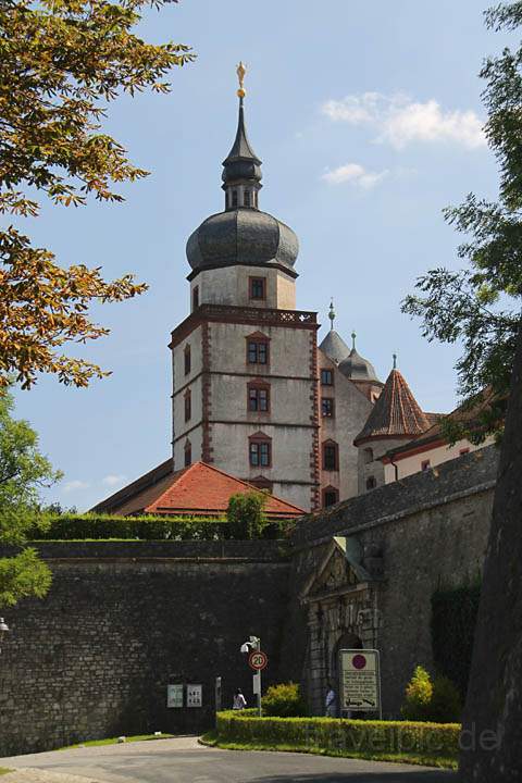 eu_de_wuerzburg_marienberg_002.jpg - Der Eingang zur Festung Marienberg in Würzburg