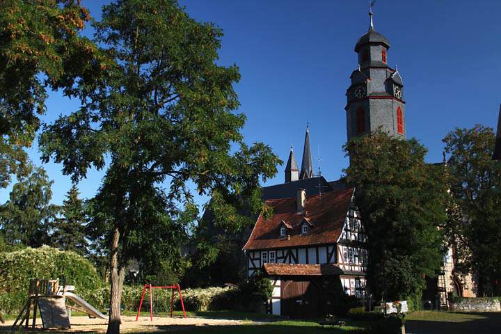 eu_de_butzbach_018.jpg - Blick auf die gotische Markuskirche aus dem 15. Jahrhundert