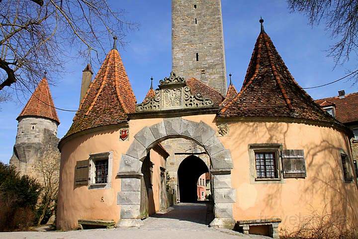 eu_de_rothenburg_026.jpg - Das Burgtor der antiken Stadt Rothenburg