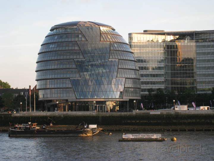 eu_gb_london_014.jpg - Die City Hall GLA Headquarters neben der Tower Bridge
