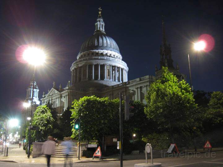 eu_gb_london_019.jpg - Die St. Paul's Cathedral in the City of London