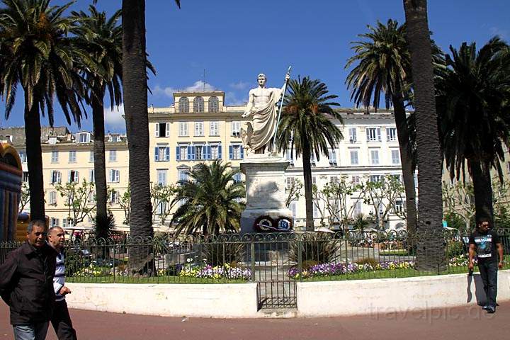 eu_fr_korsika_IMG_7144.jpg - Napoleon-Denkmal am Place St Nikolas in Bastia, Korsika