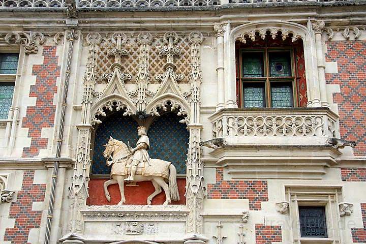 eu_fr_loire_tal_018.jpg - Fassade am Schloß Blois in Blois an der Loire