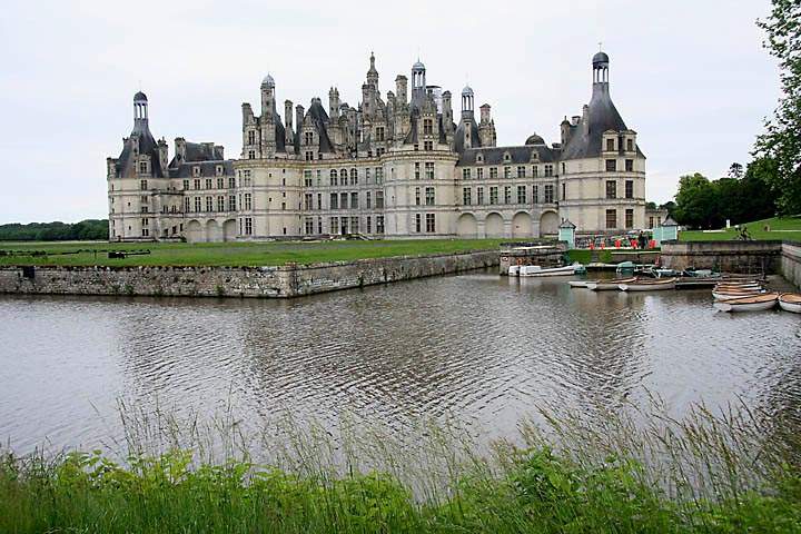 eu_fr_loire_tal_020.jpg - Blick zum Schloß Chambord in Chambord