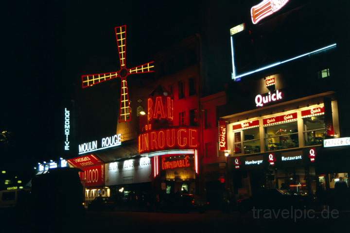 eu_fr_paris_002.JPG - Die berhmt-berchtigte Nachtszenerie in Paris mit dem Moulin Rouge