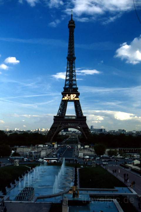 eu_fr_paris_019.JPG - Der Eiffelturm, das Wahrzeichen von Paris