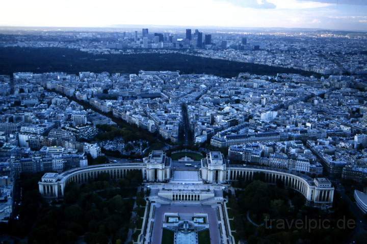eu_fr_paris_021.JPG - Blick vom Eiffelturm auf das Palais de Chaillot in Paris