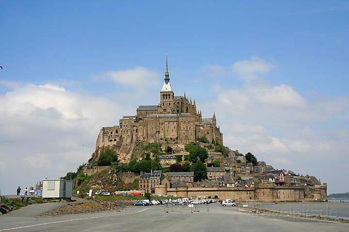 eu_fr_bretagne_001.jpg - Blick auf den berhmten Klosterberg Mt. Saint Michel in der Bretagne