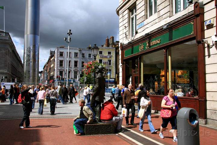 eu_ie_dublin_009.jpg - Blick von der Fußgängerzone auf den Dublin Spire und die Henry Street