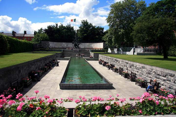 eu_ie_dublin_012.jpg - Der schn angelegte Garden of Remembrance in Norden von Dublin