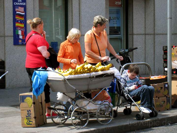 eu_ie_dublin_014.jpg - Ein improvisierter Verkaufswagen für Bananen