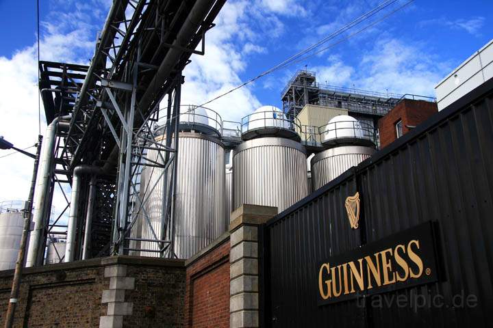 eu_ie_dublin_018.jpg - Eines der Tore der weltberühmten Brauerei Guiness