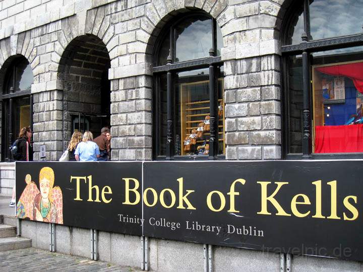 eu_ie_dublin_050.jpg - Das Book of Kells wird in der Old Library des Trinity College ausgestellt