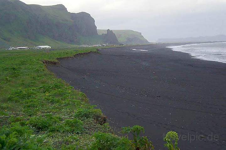 eu_island_032.jpg - Weicher schwarzer Sandstrand bei Vik i Myrdal an der Südküste von Island