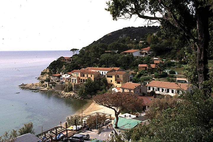eu_it_elba_013.jpg - Bucht von Biodola auf der Insel Elba