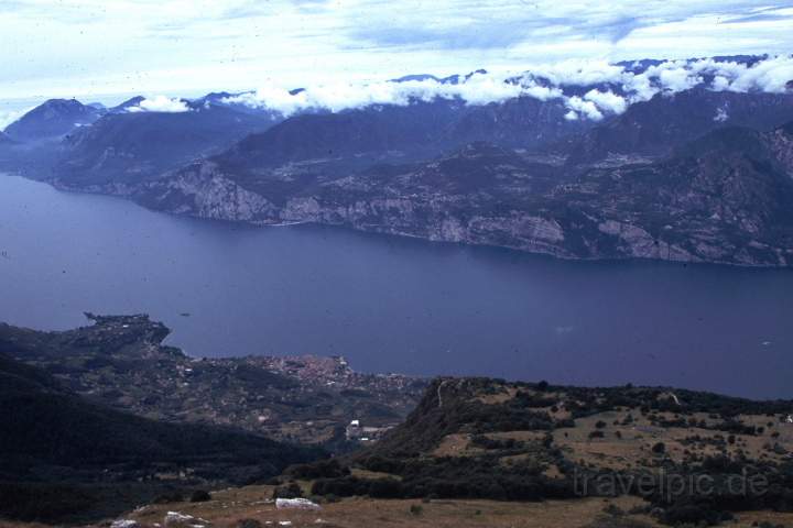eu_it_gardasee_006.JPG - Blick vom Monte Baldo auf den Gardasee in Norditalien