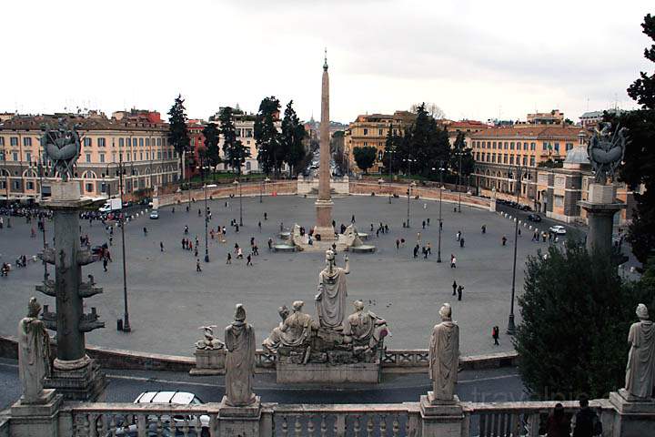 eu_it_rom_019.jpg - Blick auf den bekannten Piazza del Popolo von Rom
