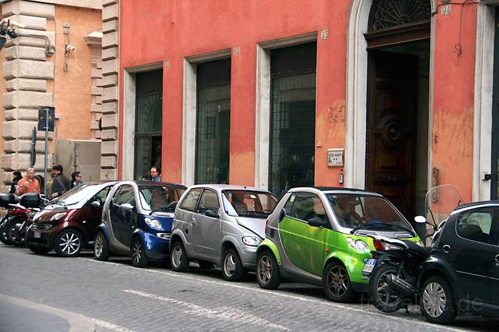 eu_it_rom_030.jpg - So parkt man in Rom