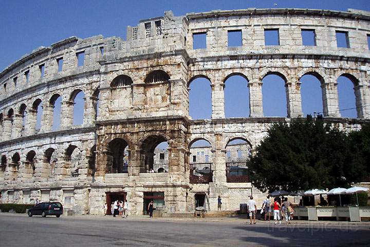 eu_kroatien_005.jpg - Römische Arena und Amphitheater in Pula in Istrien