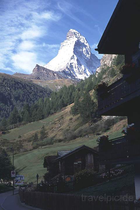 eu_ch_mattertal_012.jpg - in Zermatt (1616 m) ist das Matterhorn allgegenwärtig