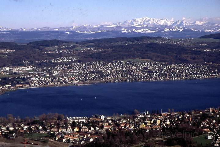 eu_ch_zuerich_005.JPG - Zürich mit die Blick auf den Zürichsee vom Uetliberg aus