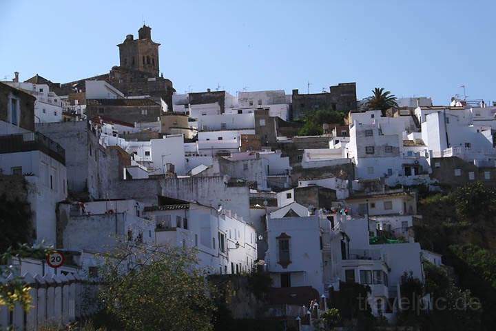 eu_es_arcos_001.jpg - Die weißen Häuser der Altstadt von Arcos de la Frontera