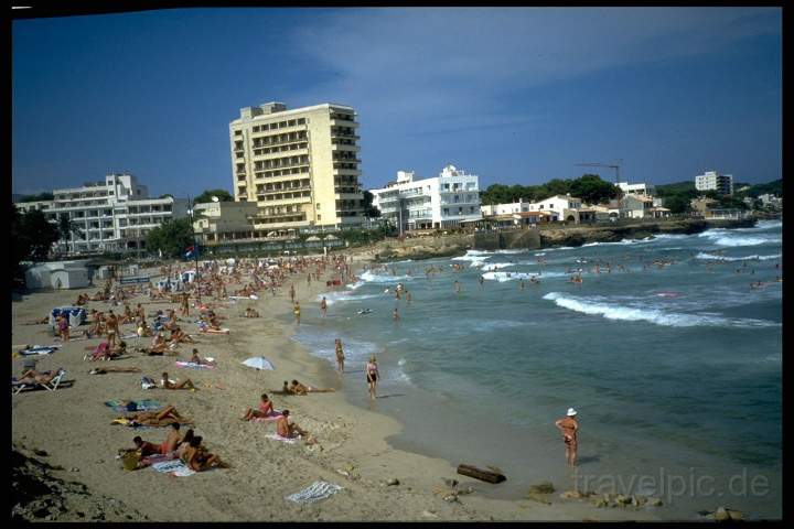 eu_es_mallorca_002.JPG - Der Strand von Cala Ratjada im Osten von Mallorca, Balearen