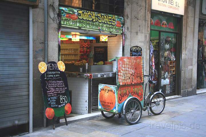 eu_es_barcelona_004.jpg - Ein kleiner Laden im Altstadtviertel Barri Gòtic von Barcelona