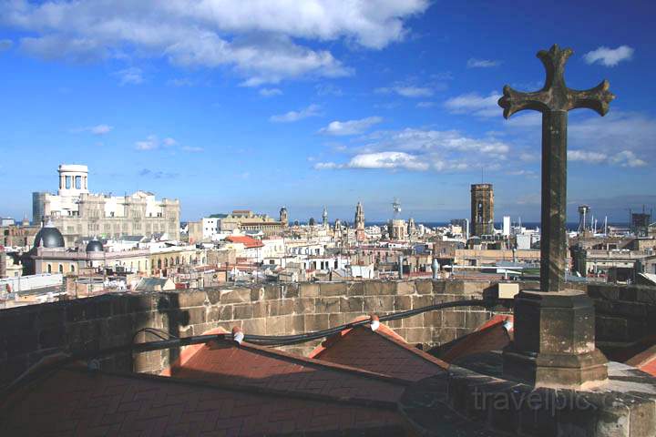eu_es_barcelona_006.jpg - Ausblick vom Dach der Cathedral von Barcelona